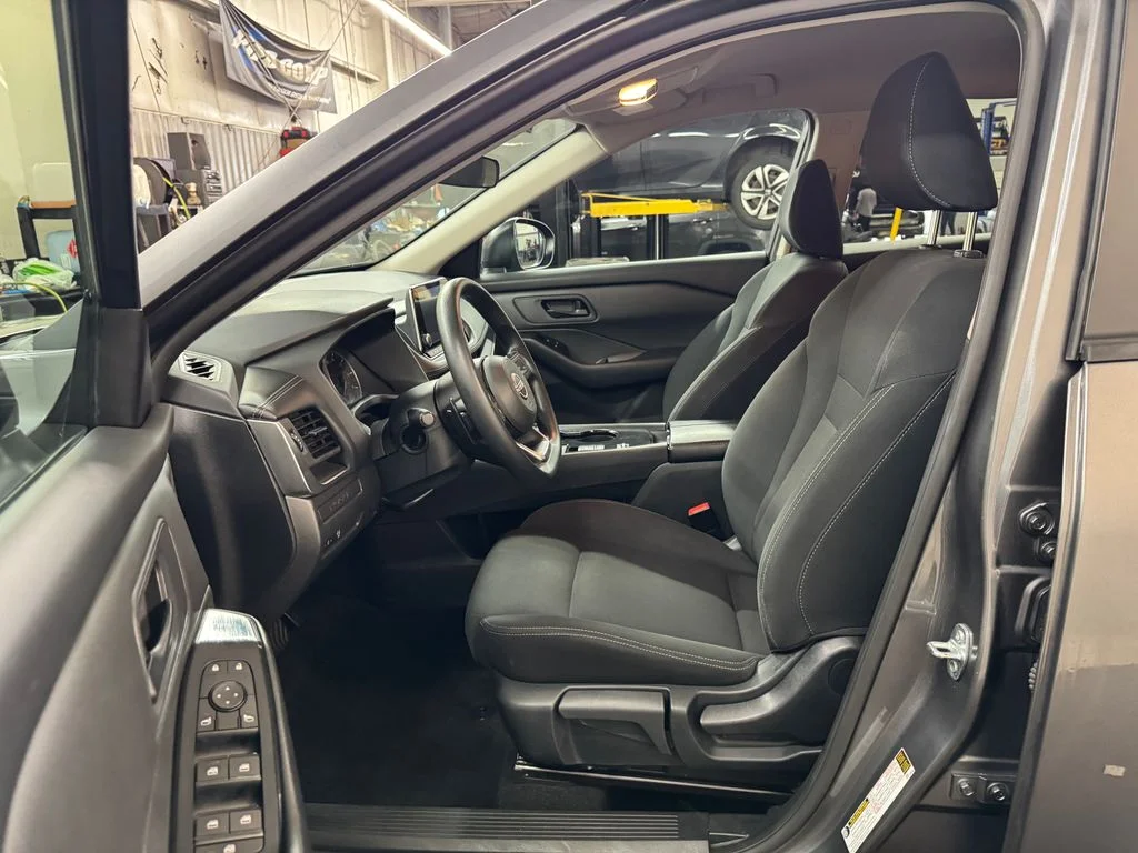 Used 2024 Gray Nissan S image 18