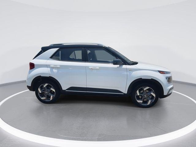 New 2026 White Hyundai SEL w/Two-Tone Roof image 9