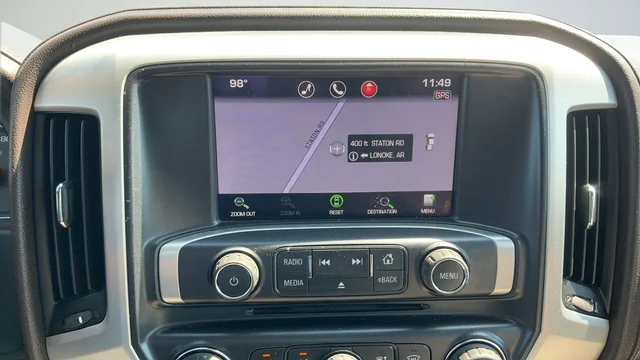 Used 2015 White GMC SLE image 12
