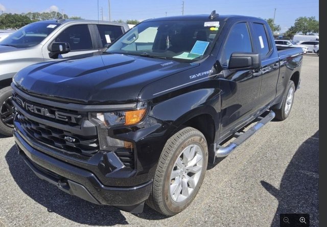 2025 Chevrolet Silverado 1500 Custom