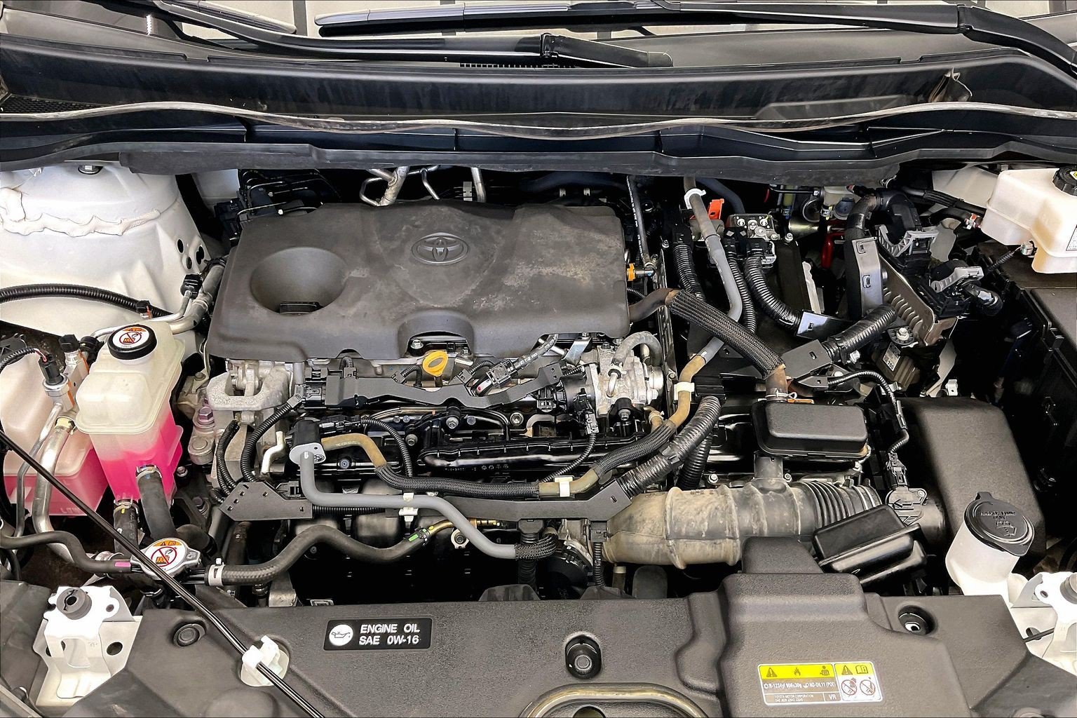 Used 2022 Wind Chill Pearl Toyota XLE image 9