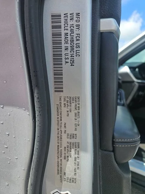 Used 2024 Silver Jeep Limited image 30