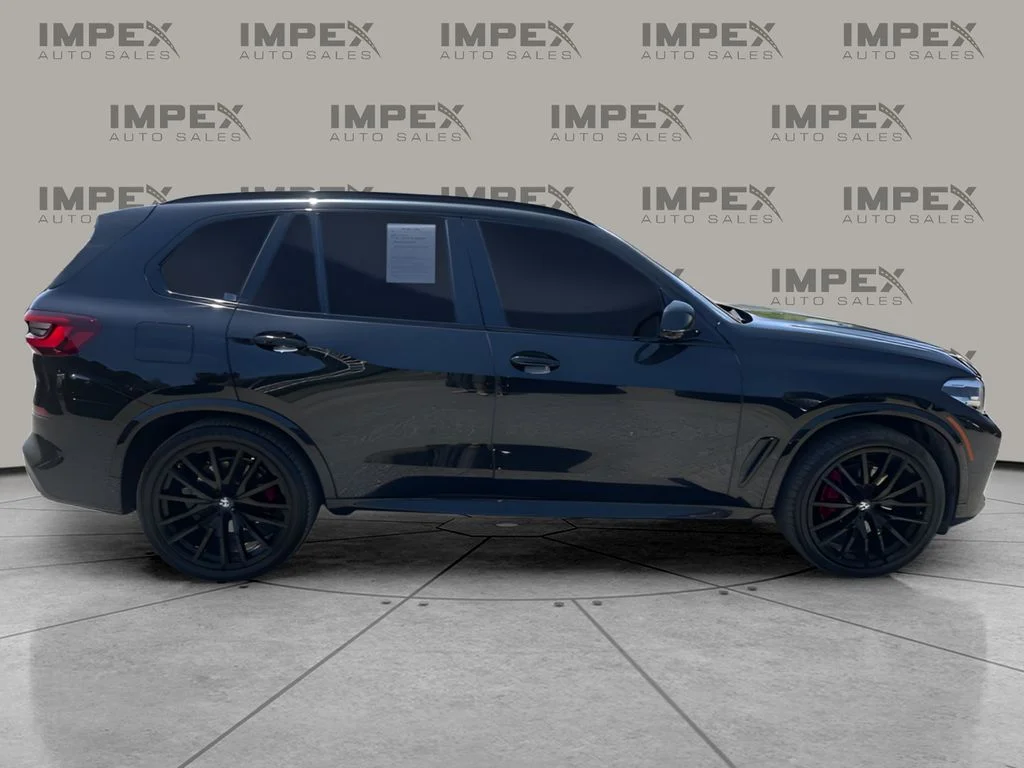 Used 2022 Black BMW xDrive40i image 9