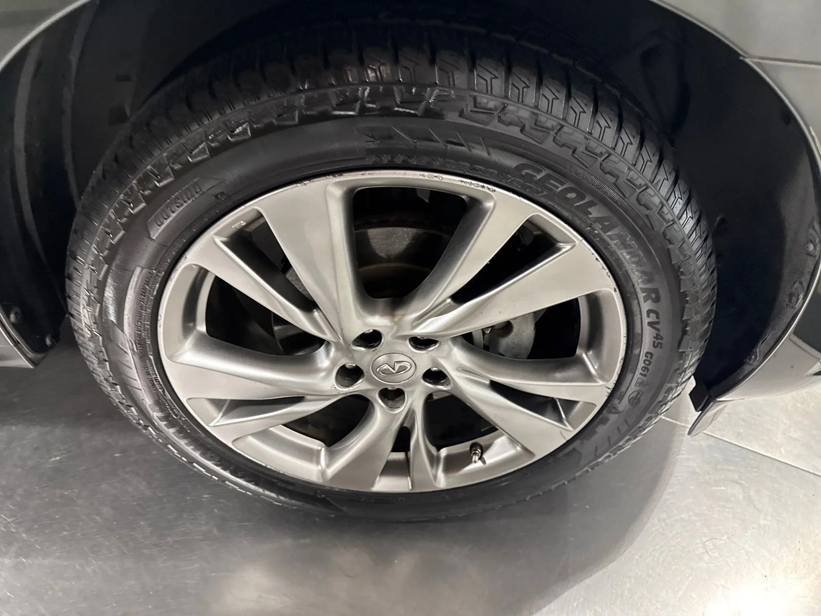 Used 2013 Green INFINITI Base image 9