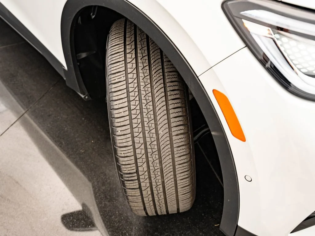 Used 2023 Opal White Volkswagen Pro S image 51
