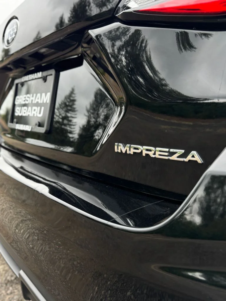 Used 2025 Crystal Black Silica Subaru Base image 39