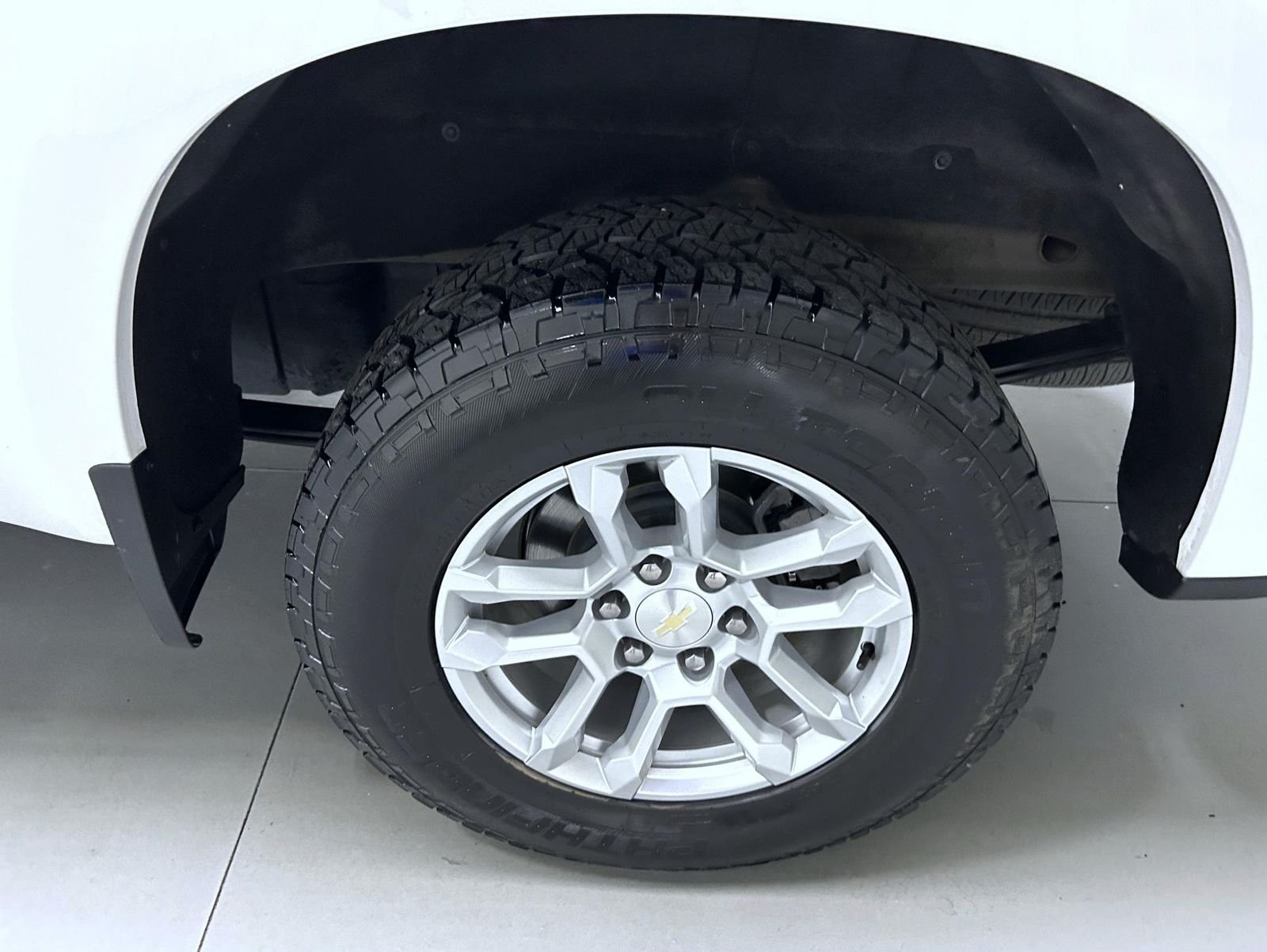 Used 2023 White Chevrolet WT image 22
