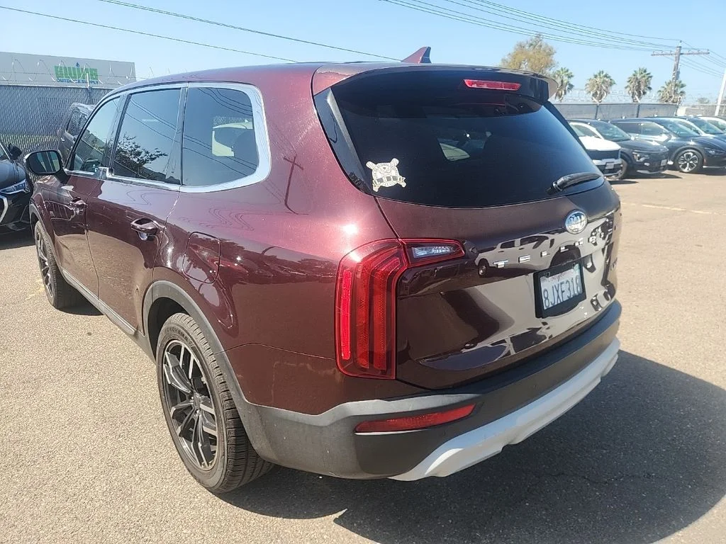 Used 2020 Purple Kia LX image 10