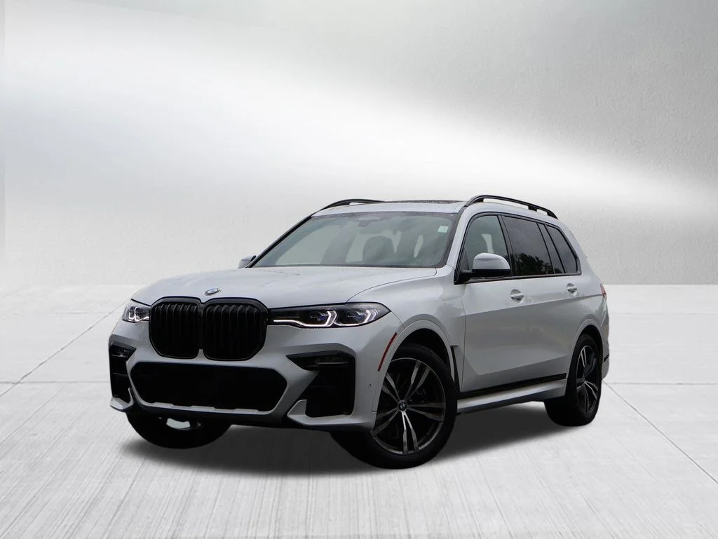 2021 BMW X7 M50i's photo