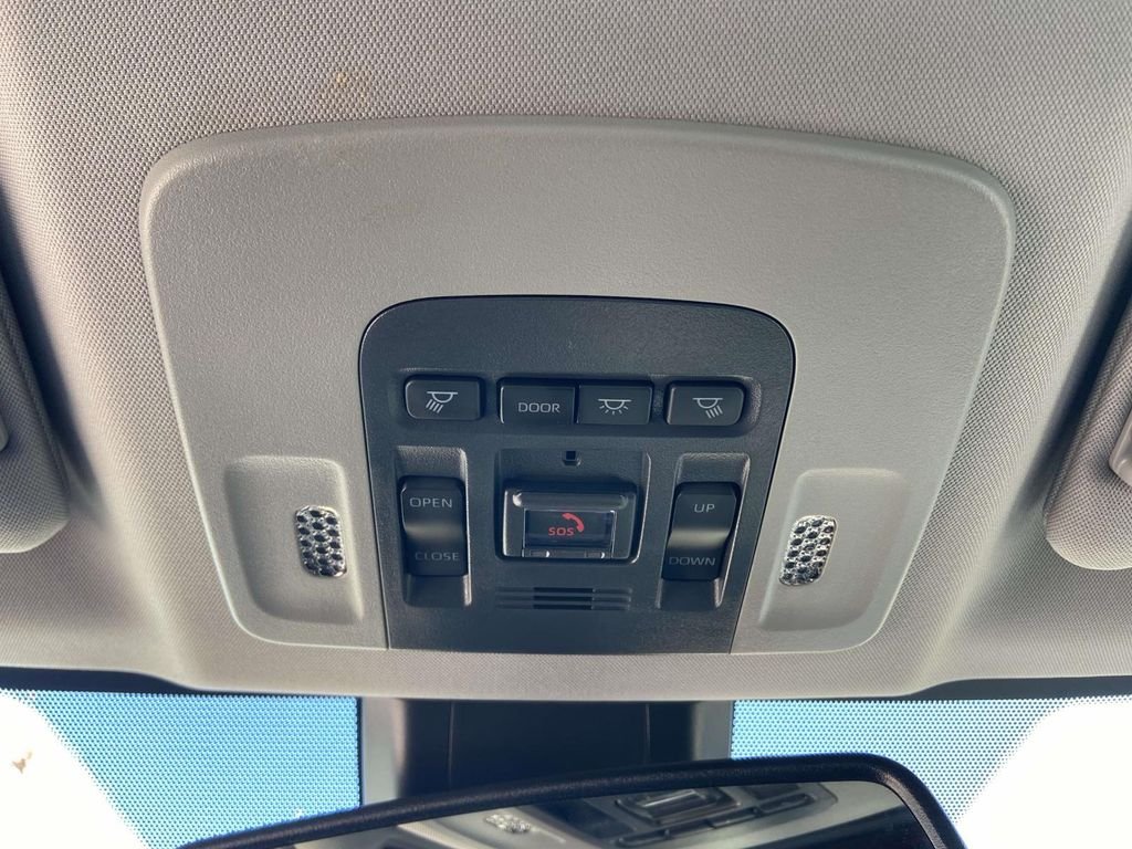 2024 Toyota Camry XLE - Photo 22