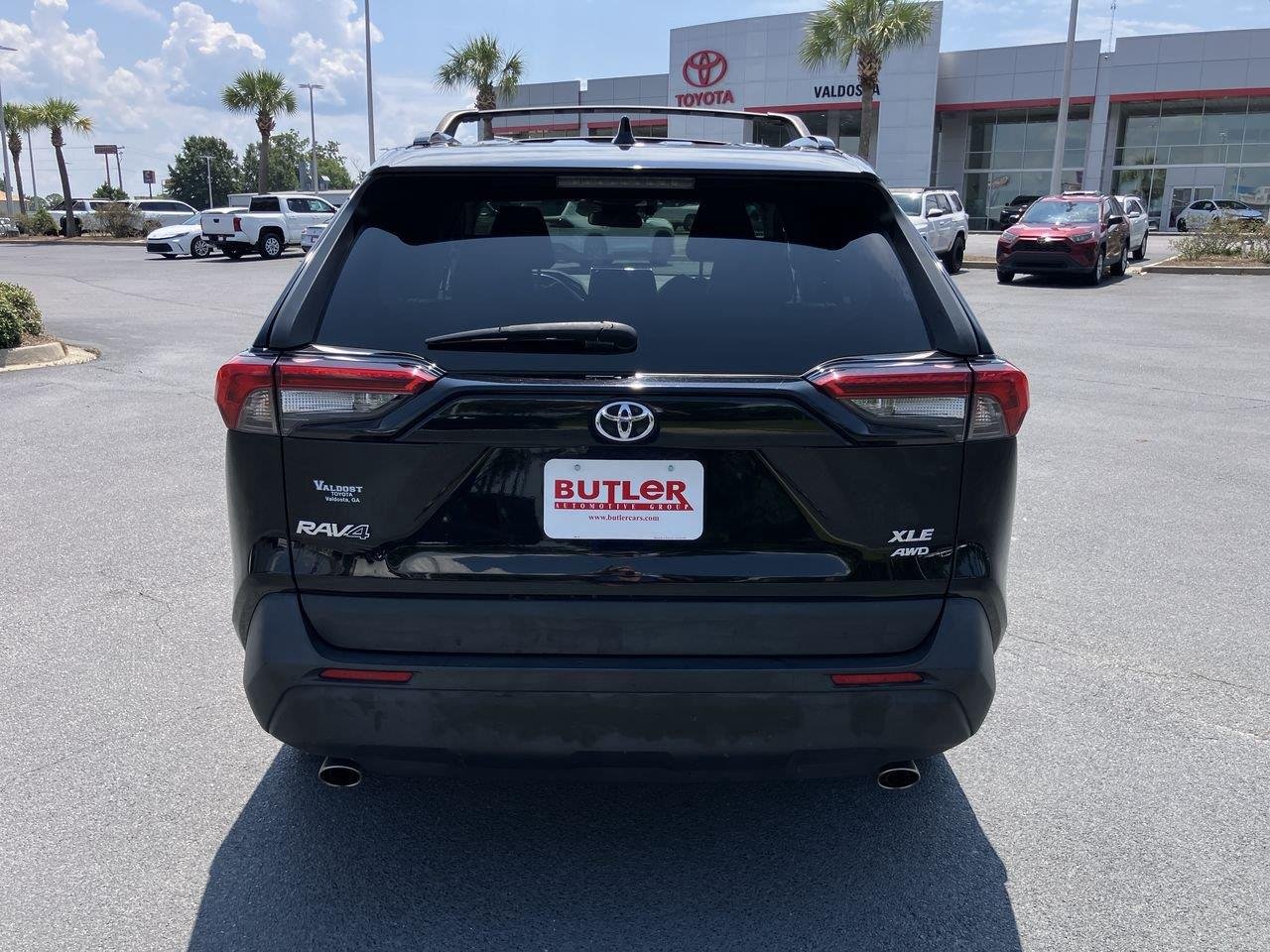 Used 2021 Black (Midnight Black Metallic) Toyota XLE Premium AWD image 4