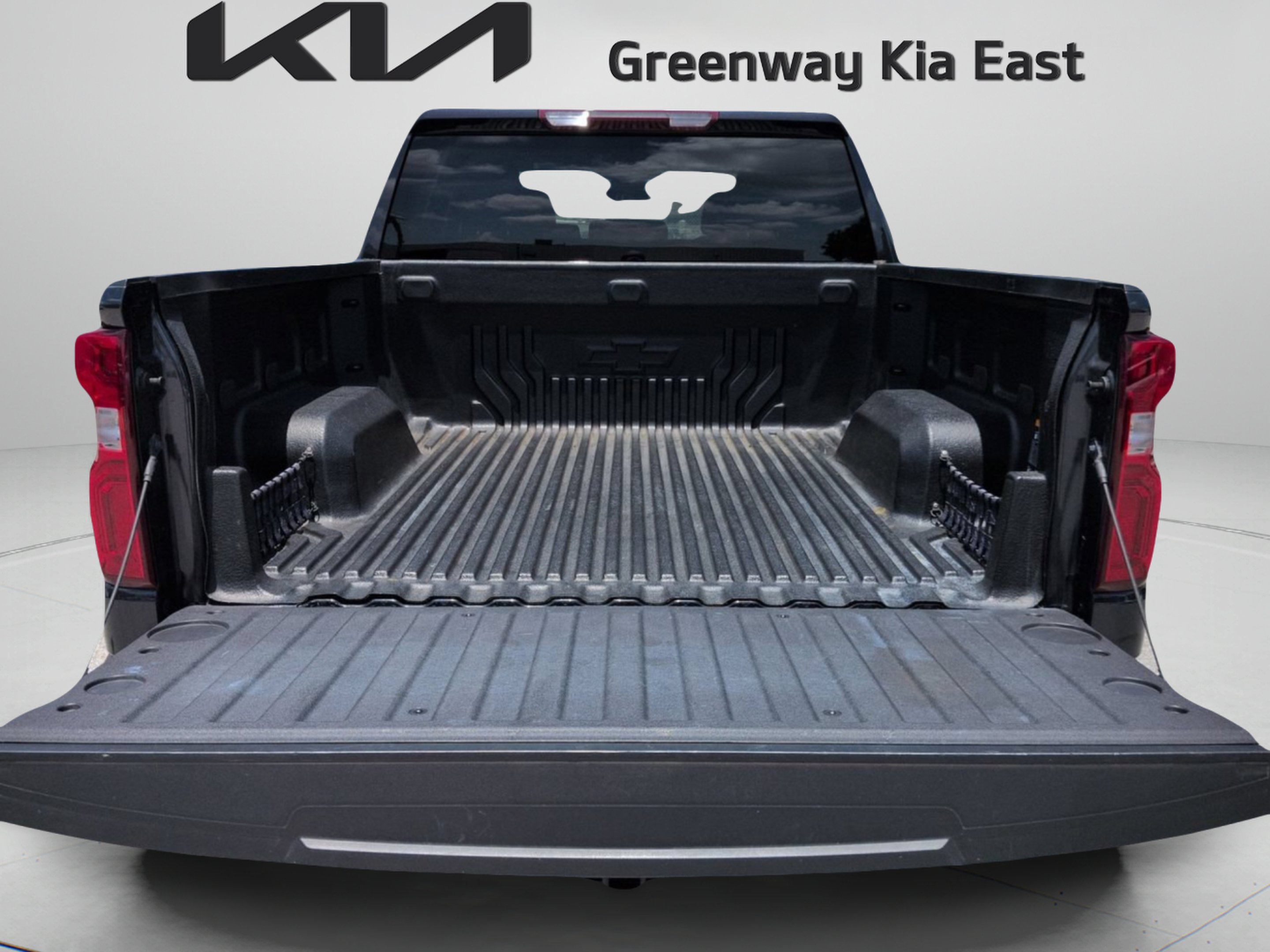Used 2024 Dark Ash Metallic Chevrolet RST image 17
