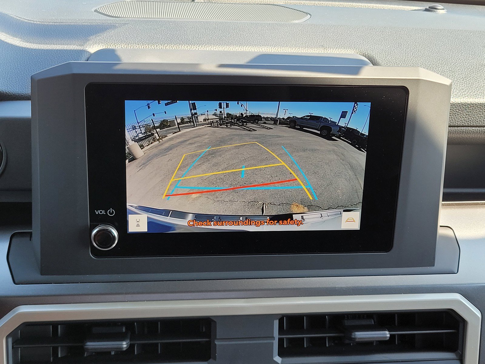 2026 Toyota Tacoma SR5 - Photo 9