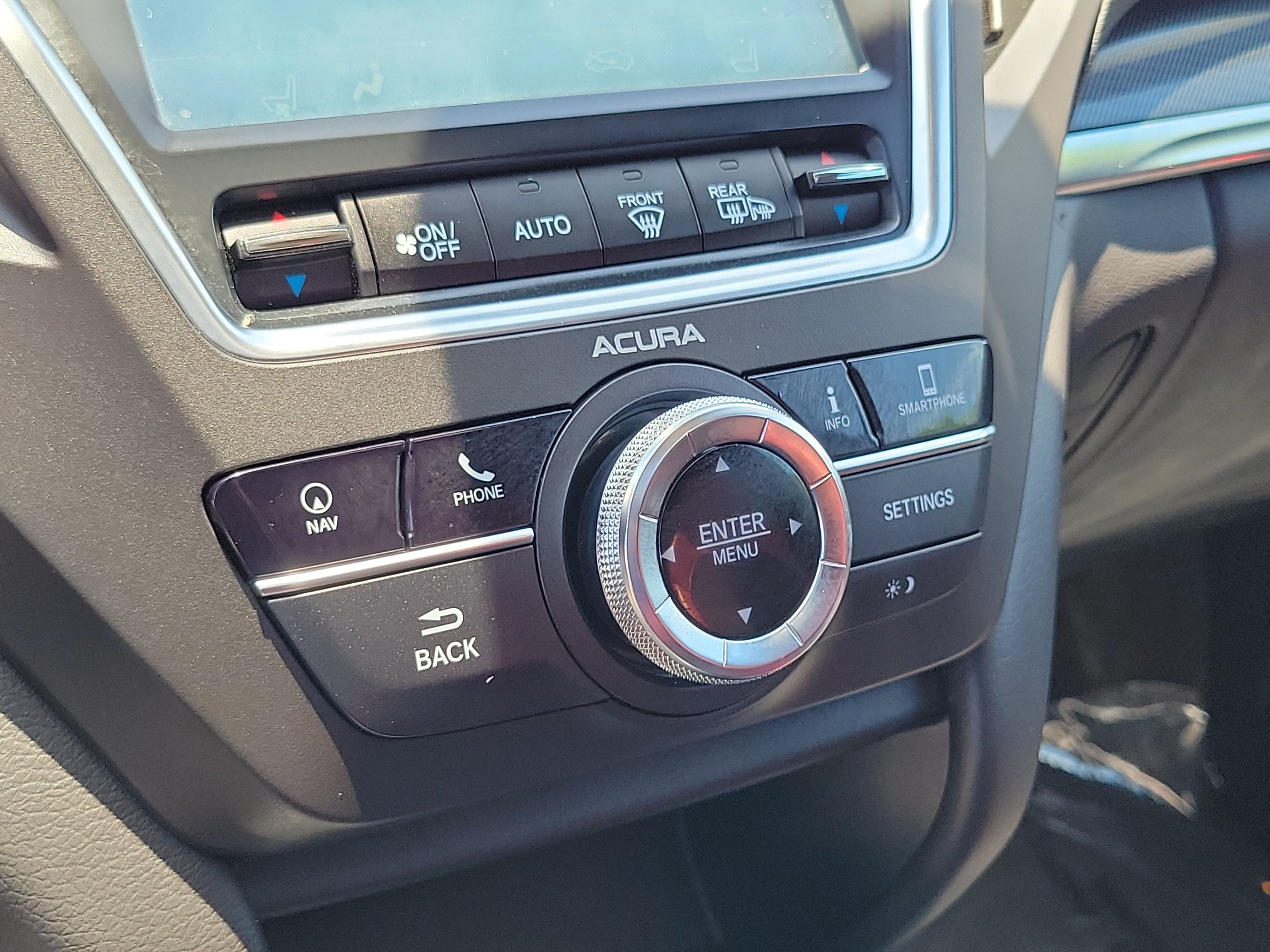 Used 2019 White Diamond Pearl Acura 3.5L Technology Pkg w/A-Spec Pkg SH-AWD image 32