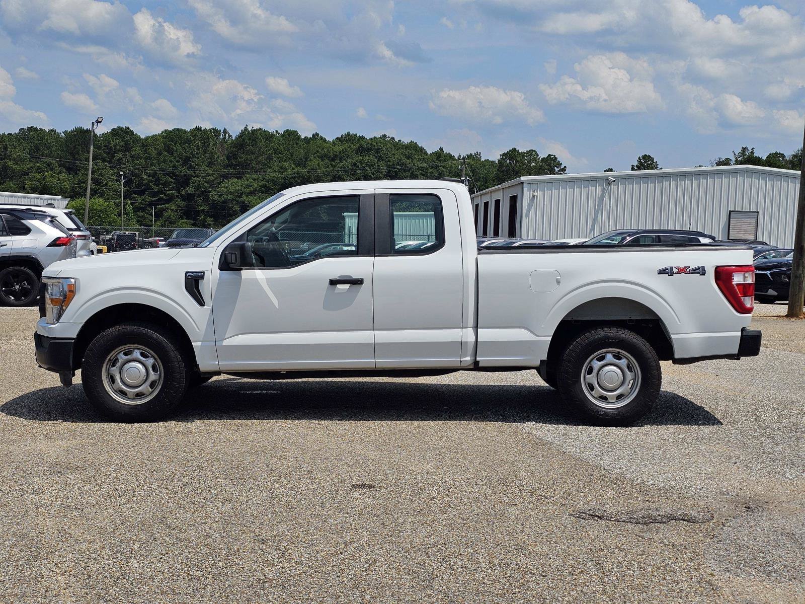 Used 2021 White Ford XL image 13