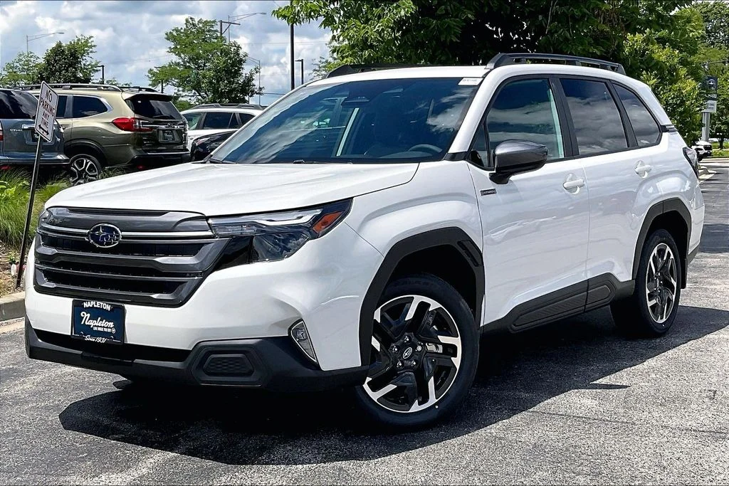 New 2026 CRYSTAL WHITE PEARL Subaru Premium Hybrid image 2