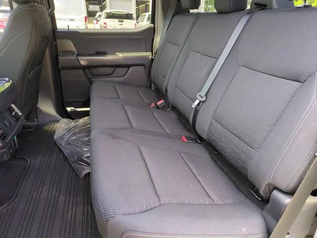 Used 2024 Blue Ford XLT image 28