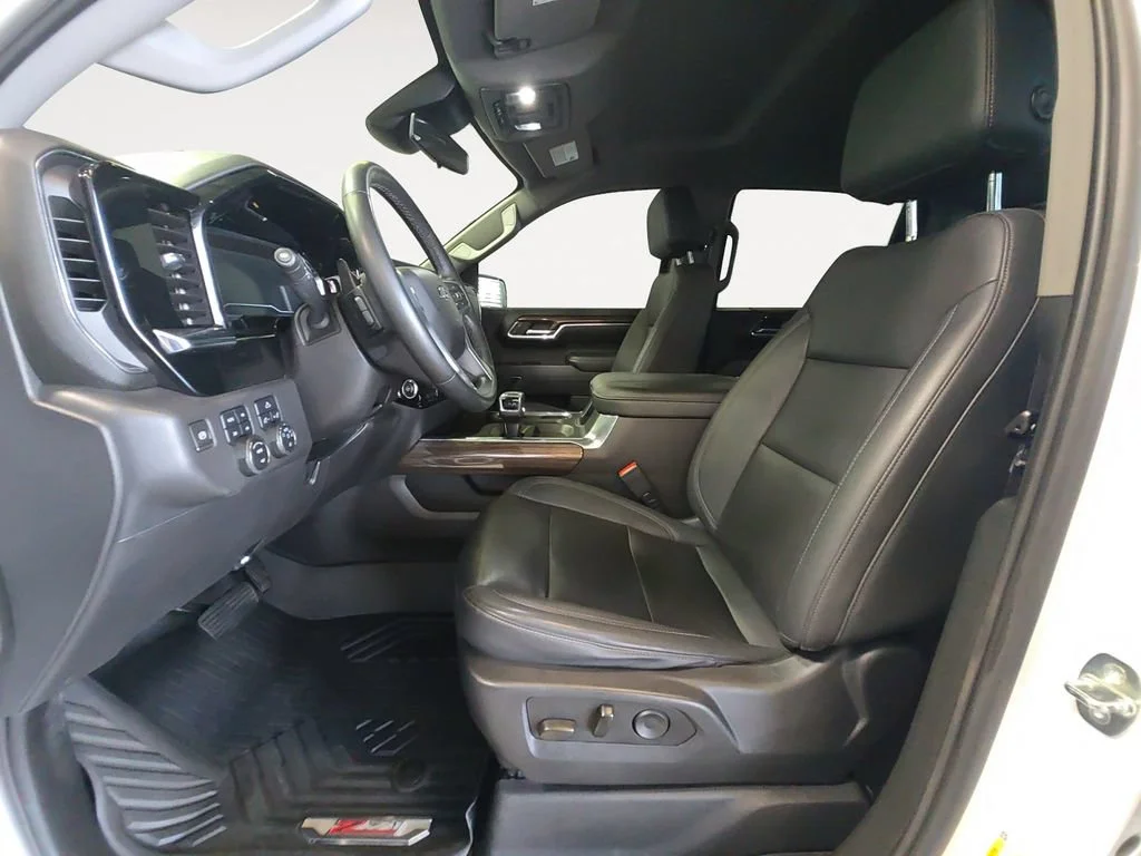 Used 2023 SUMMIT WHITE Chevrolet LT Trail Boss image 11