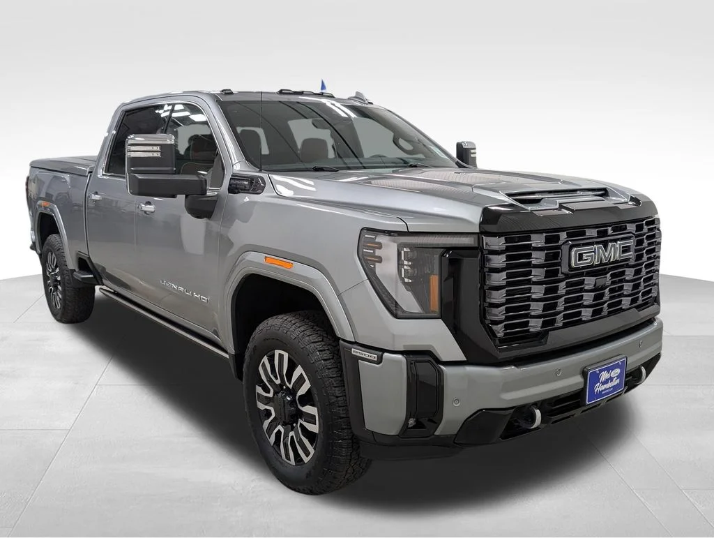 Used 2025 Sterling GMC Denali Ultimate image 22