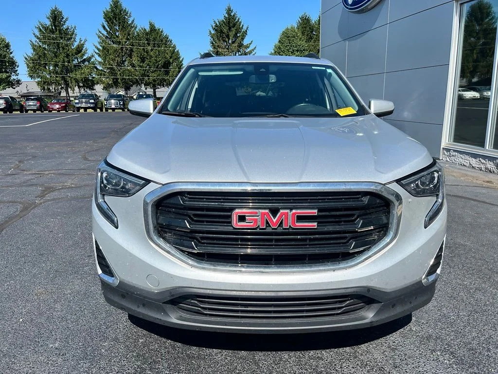 Used 2020 Silver GMC SLE image 8