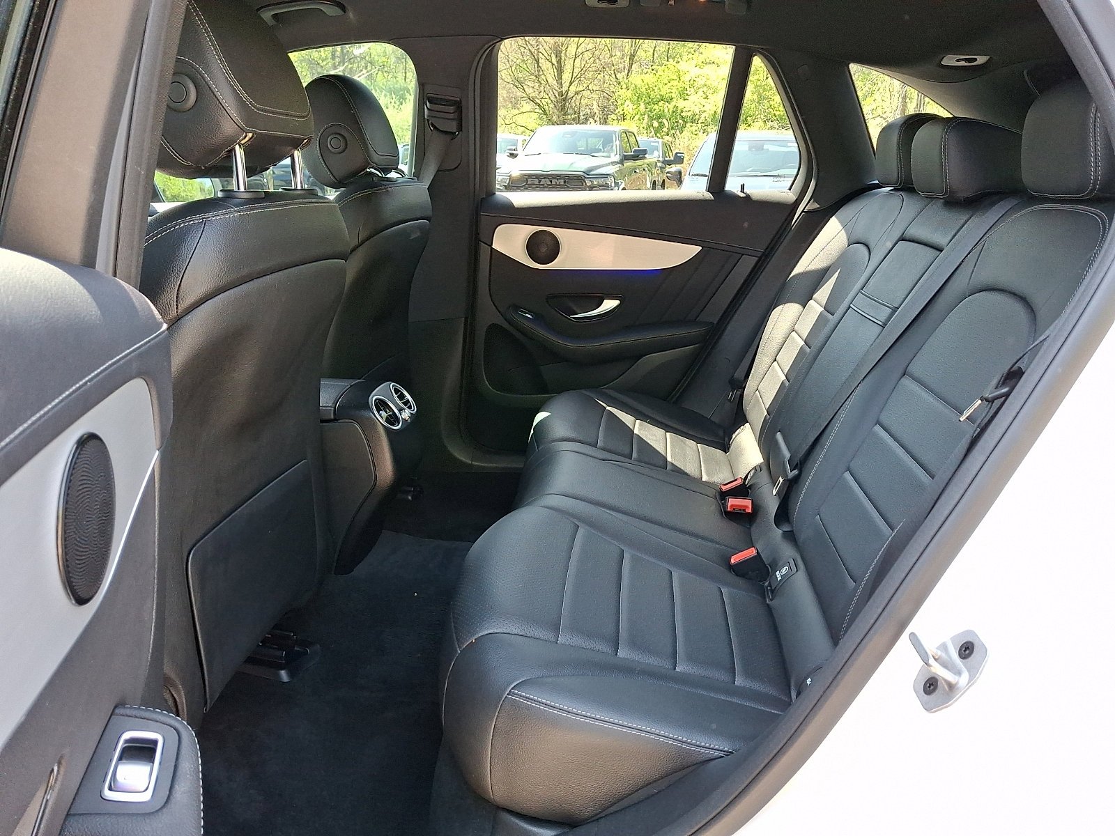 Used 2022 Polar White Mercedes-Benz GLC 300 image 10