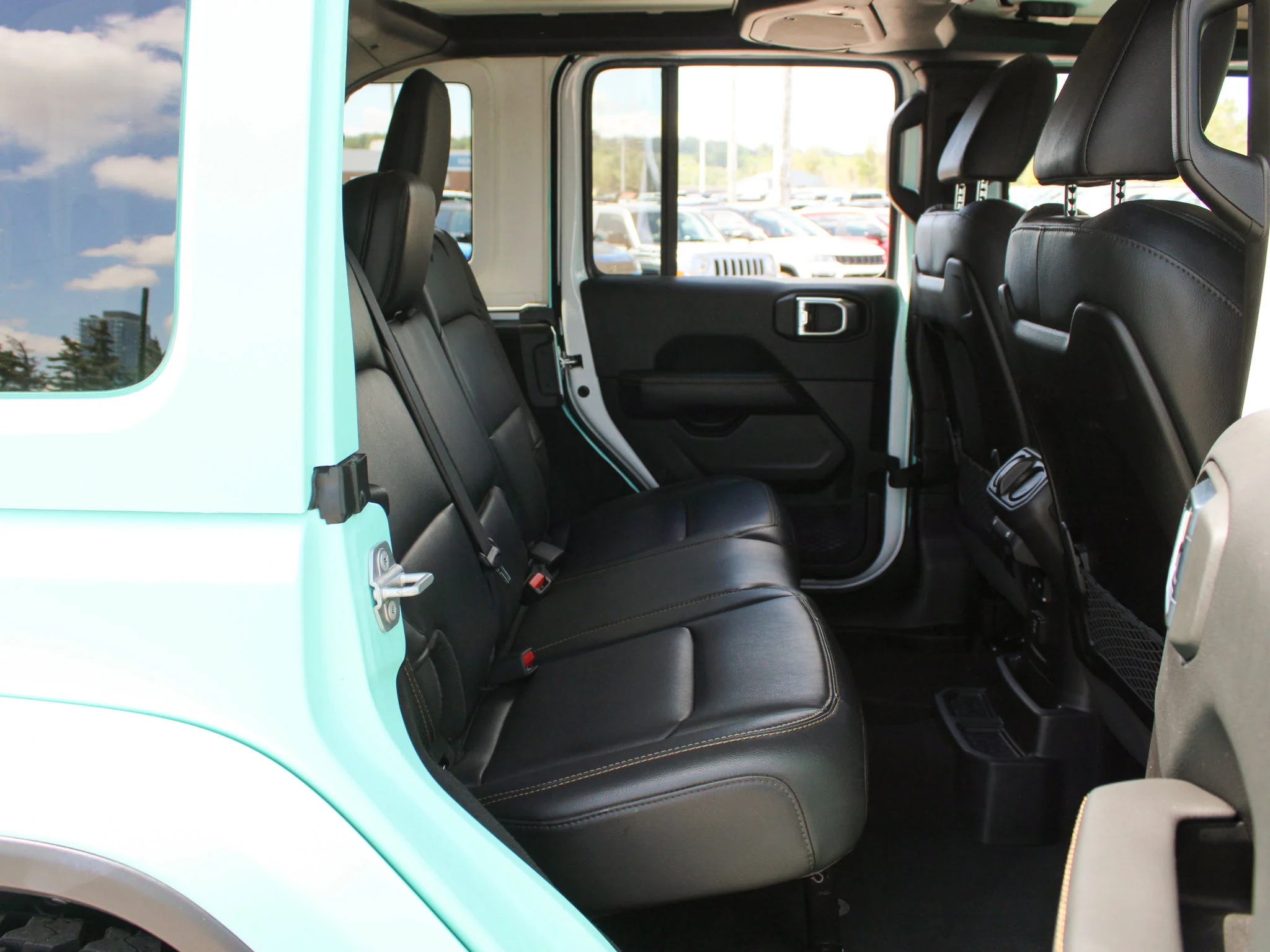 Certified Used 2025 White Jeep Sahara * No Accidents | Tiffany Blue | McKinley Leather | Adaptive Cruise | Apple CarPlay | Alpine image 21
