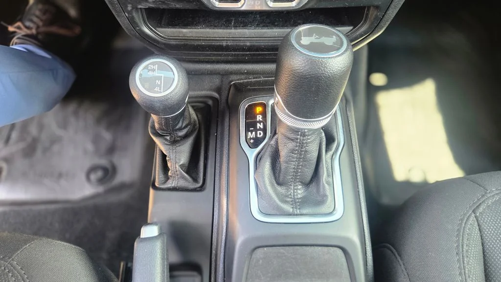 Used 2023 White Jeep Willys image 22
