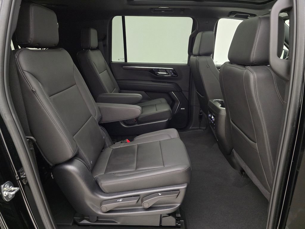 2025 Chevrolet Suburban Z71 - Photo 57