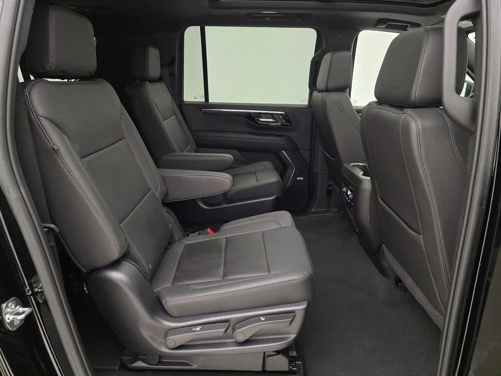2025 Chevrolet Suburban Z71 - Photo 57