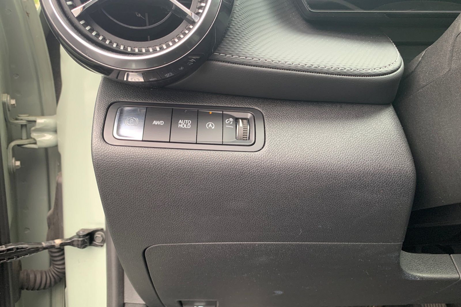 Used 2025 Green Chevrolet LT image 33