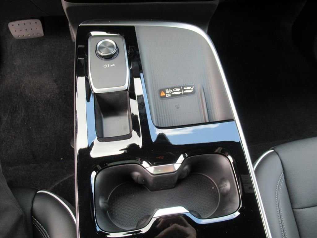 New 2026 Summit White Buick Preferred image 17