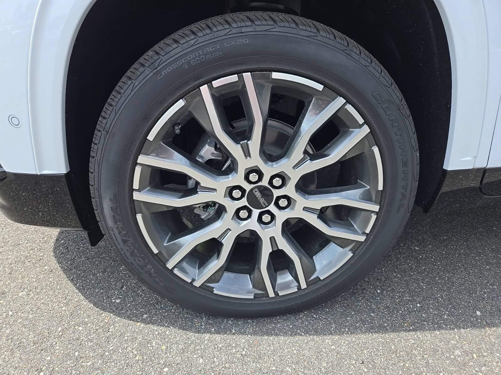 2026 GMC Acadia Denali Ultimate - Photo 18