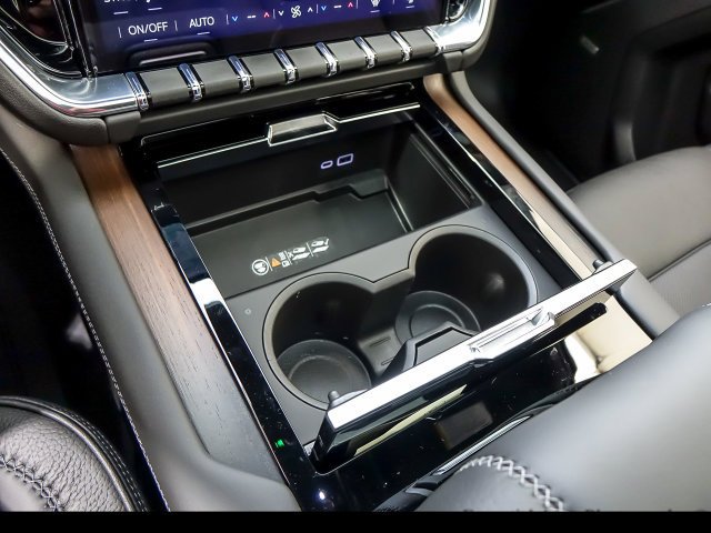 2027 GMC Yukon Denali - Photo 20