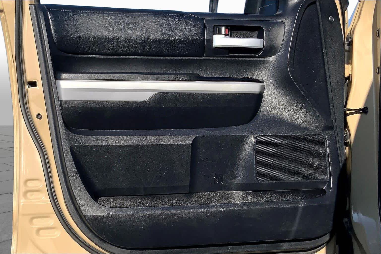 Used 2018 Quicksand Toyota SR5 image 20