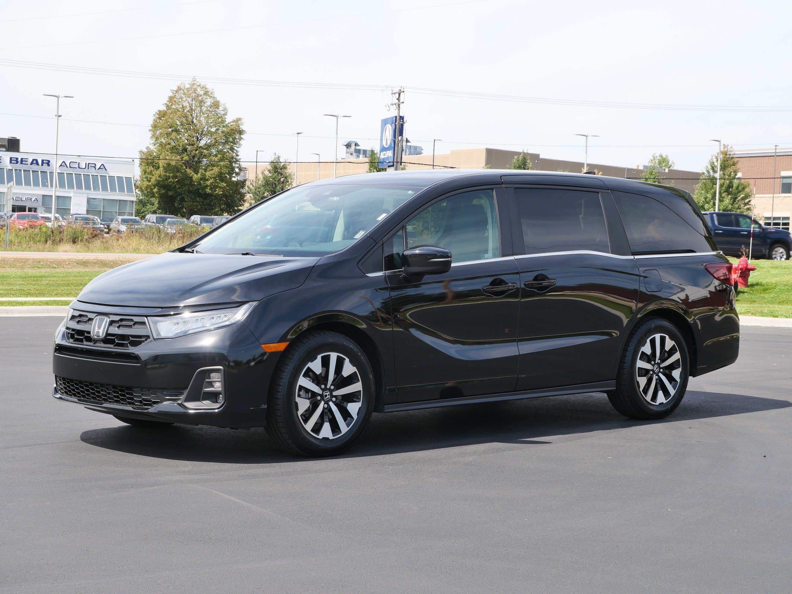 Used 2025 Honda Odyssey EX-L with VIN 5FNRL6H60SB085971 for sale in Vadnais Heights, Minnesota