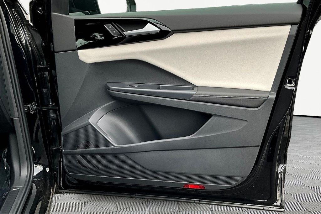 New 2026 Black Volkswagen 1.5T S image 27