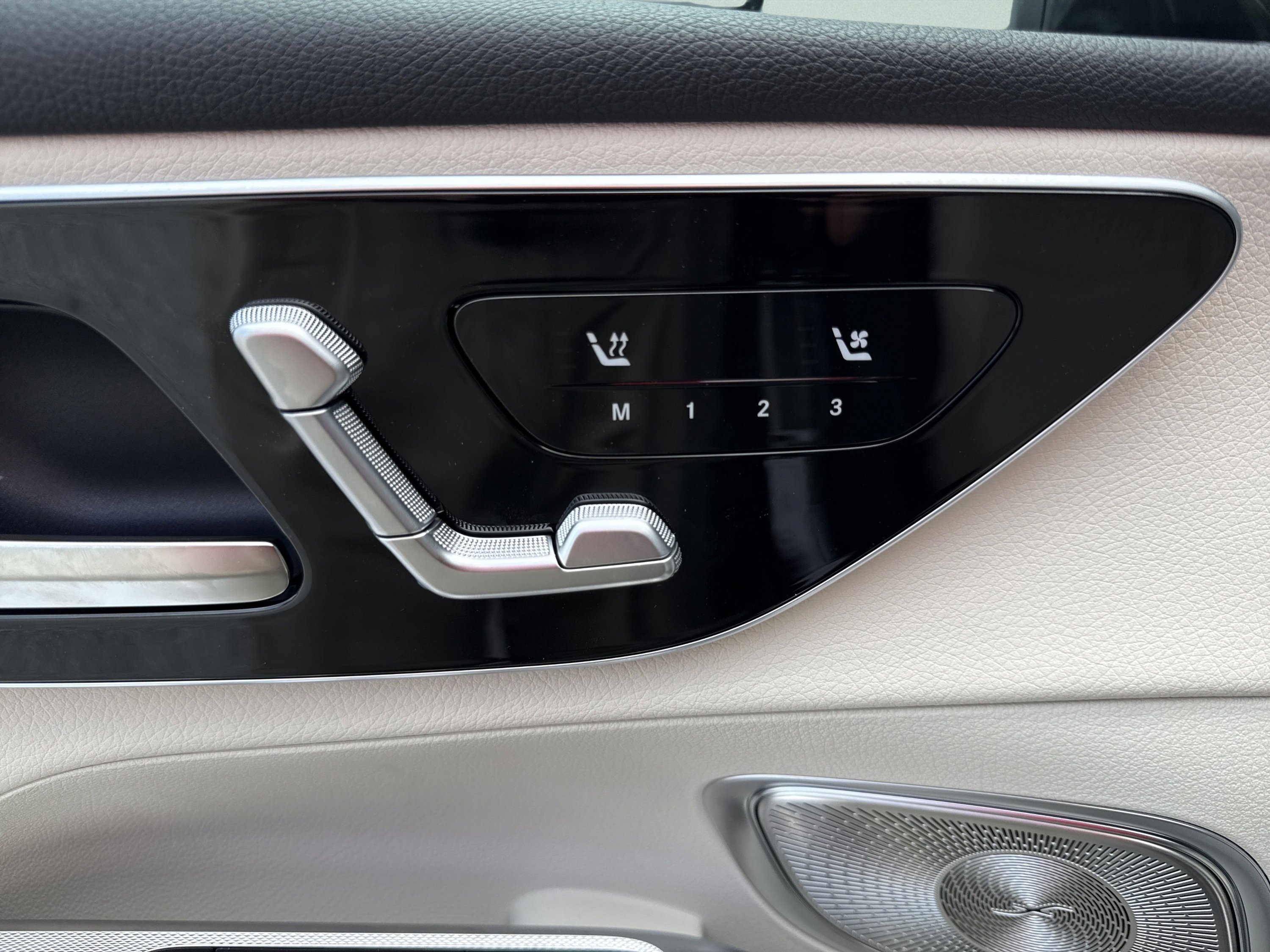 2026 Mercedes-Benz GLC Base - Photo 17