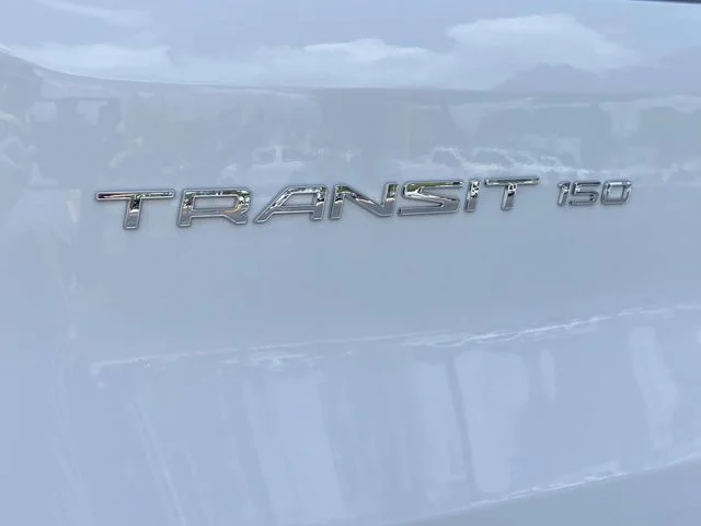 New 2025 Oxford White Ford AWD image 10