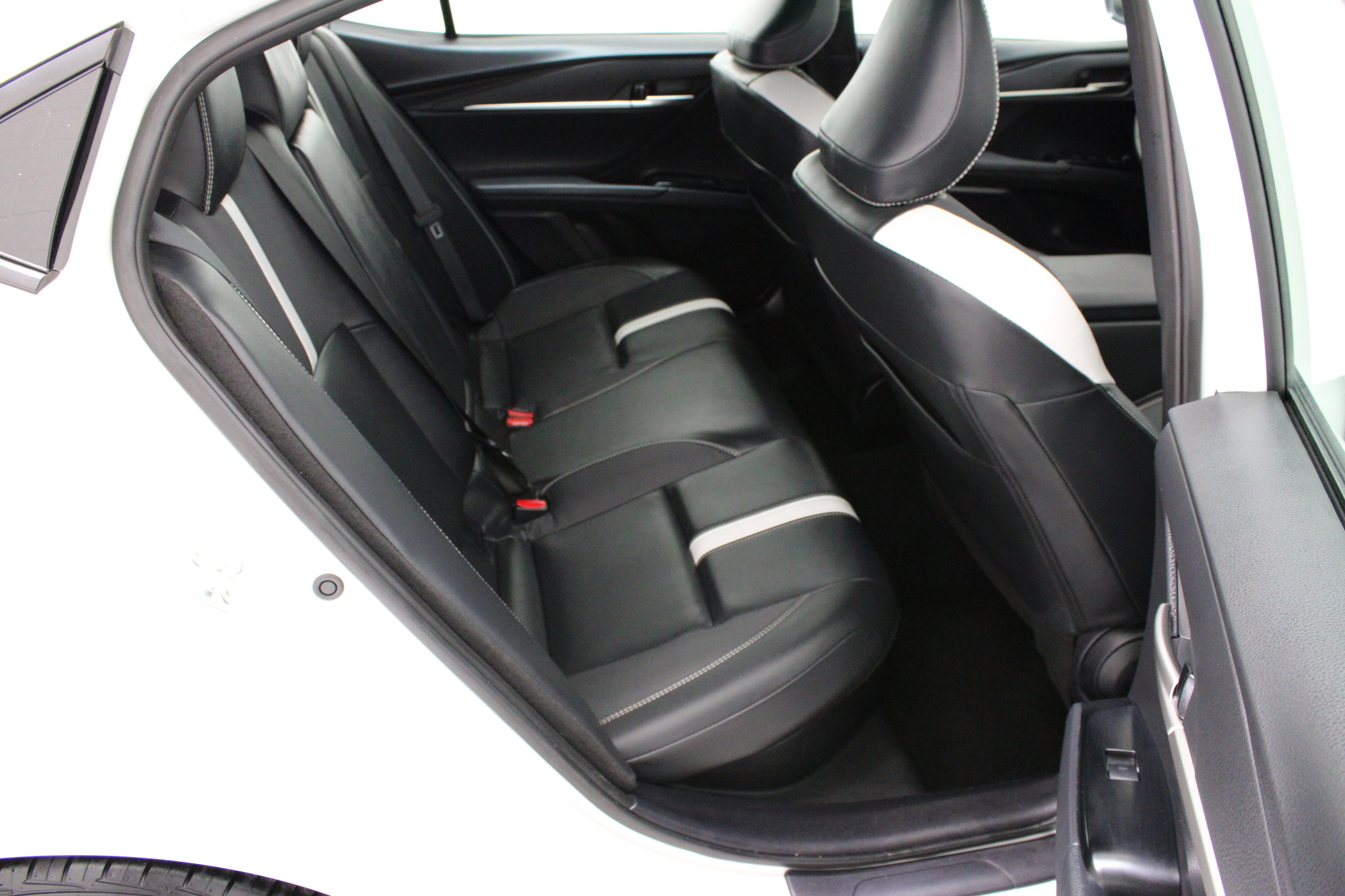 Used 2025 White Toyota SE image 33