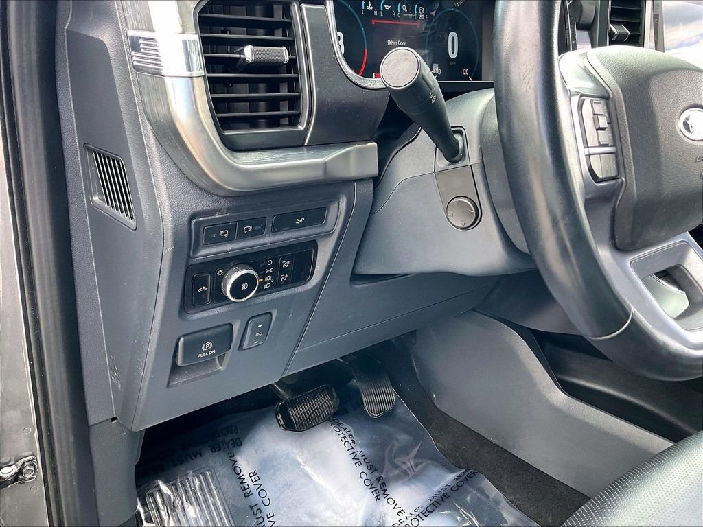 Used 2023 Carbonized Gray Metallic Ford Lariat image 25