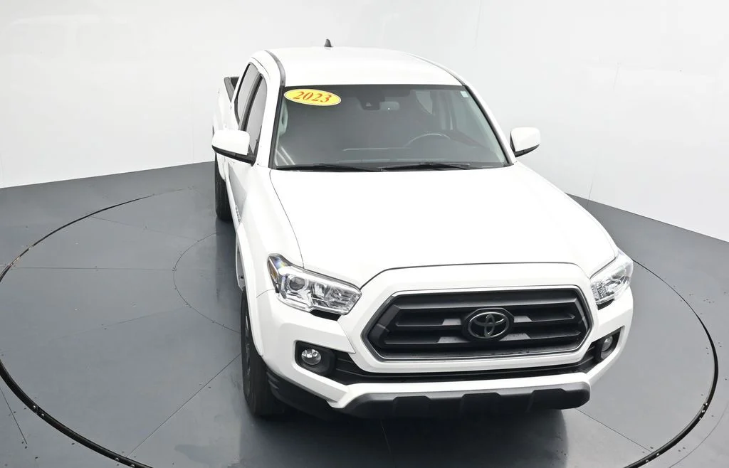 Used 2023 White Toyota SR5 image 20