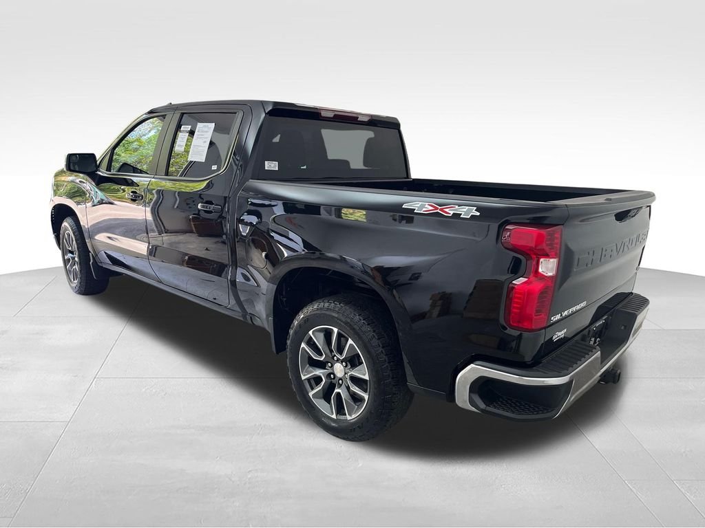 Used 2023 Black Chevrolet LT image 3