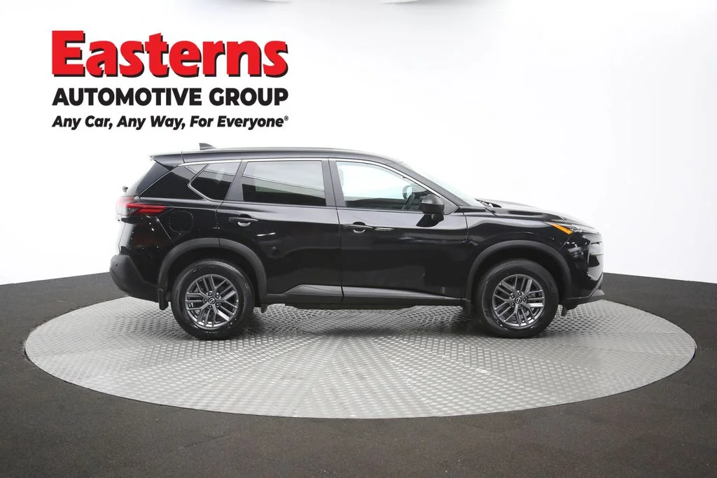 Used 2023 Black Nissan S image 43