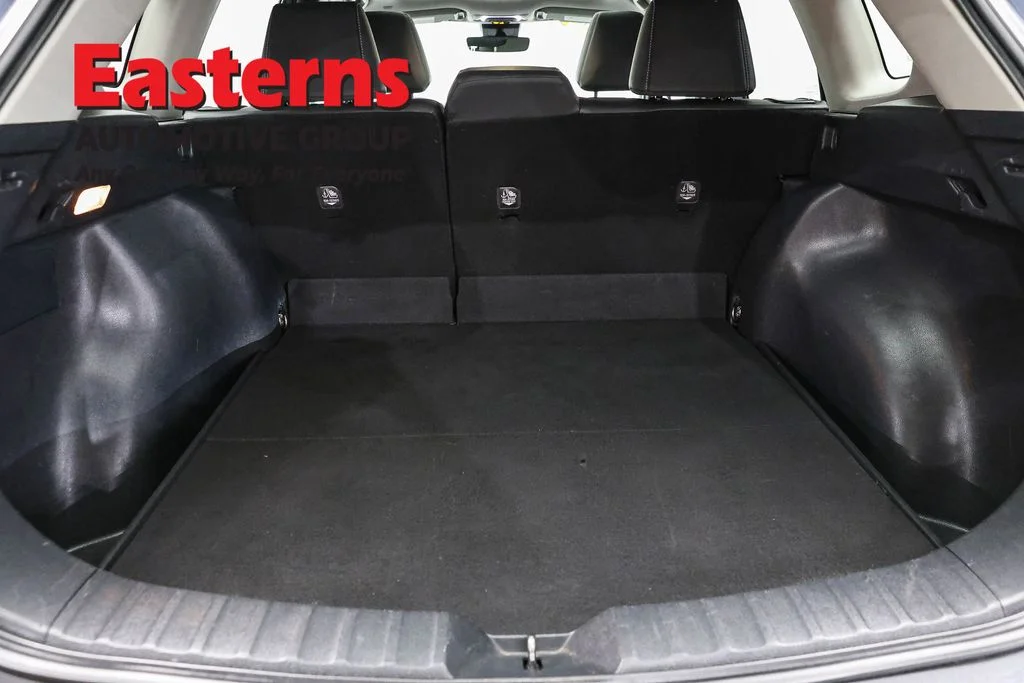 Used 2022 Gray Toyota XLE image 9