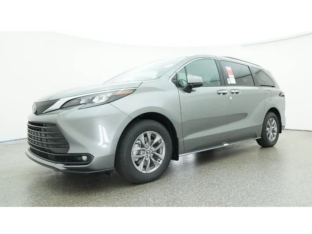 New 2026 Heavy Metal Toyota XLE image 17