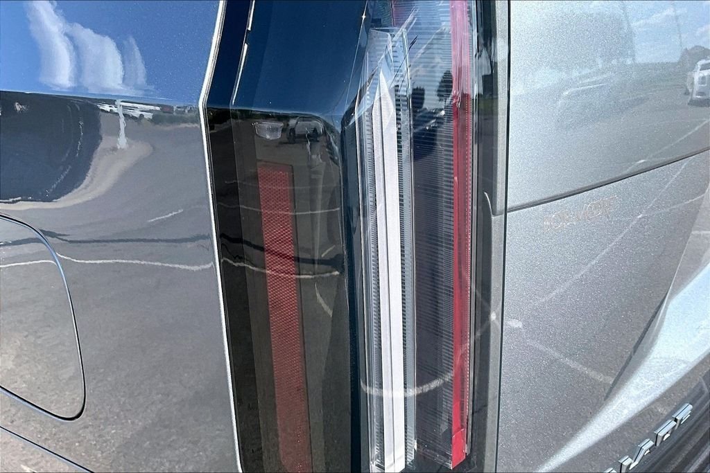 Used 2026 Silver Cadillac Sport image 33