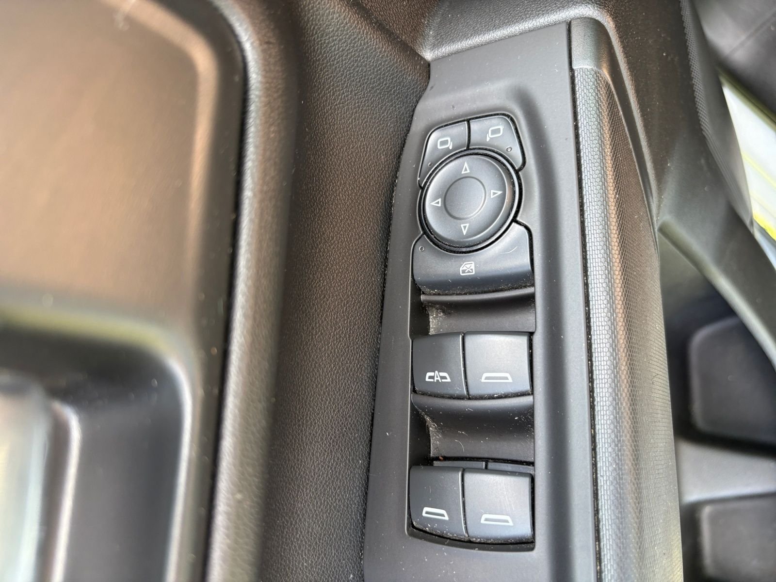 Used 2021 White Chevrolet Custom Trail Boss image 21
