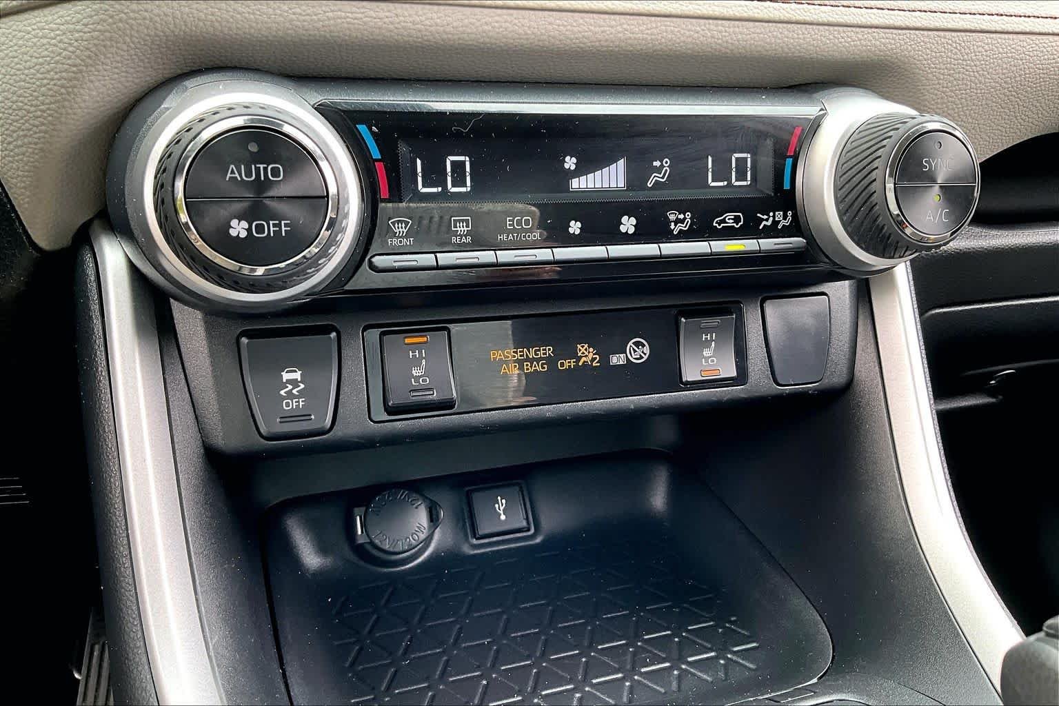 Used 2022 Magnetic Gray Metallic Toyota Hybrid XLE image 70