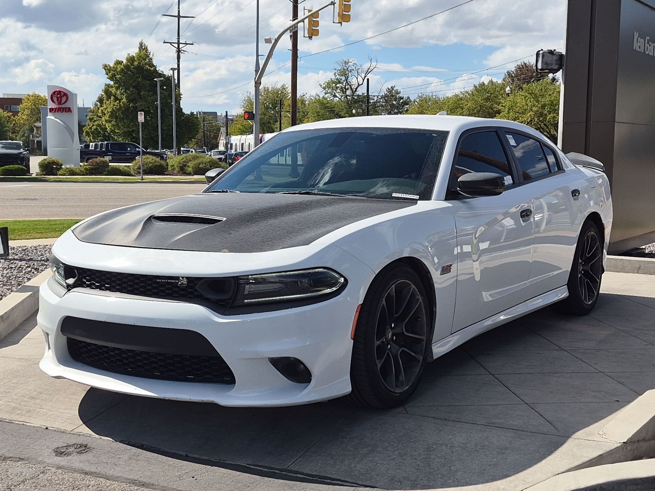 Used 2020 White Knuckle Clearcoat Dodge Scat Pack image 8