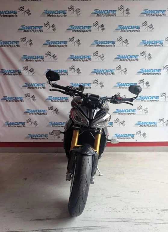 New 2026 DIABLO RED/GRANITE Triumph 1200 RS image 3